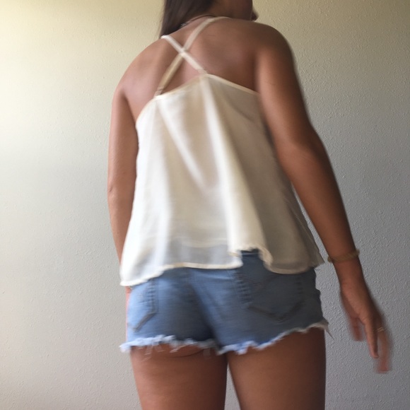 Cream flows tank top - Picture 2 of 2